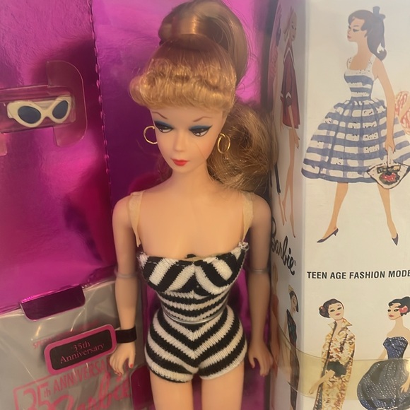 35th anniversary Barbie - Picture 2 of 2